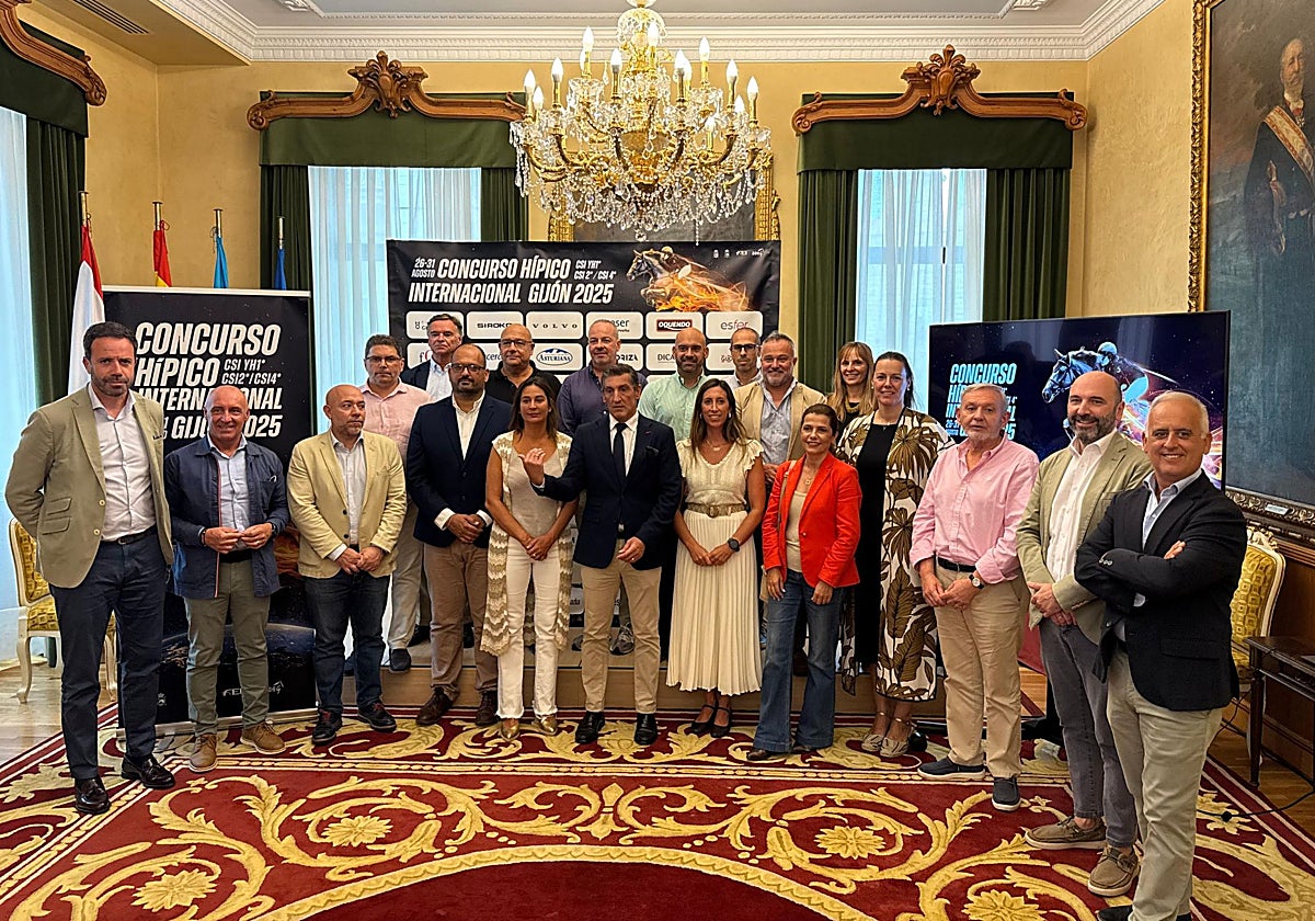El Ayuntamiento de Gijón fue ayer escenario de la presentación del Concurso Hípico Internacional 2025.
