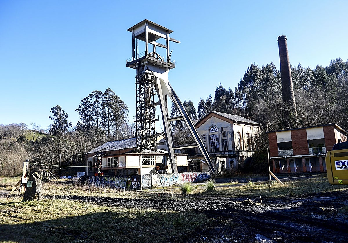 Antiguas instalaciones mineras de Solvay, en la parroquia sierense de Lieres.