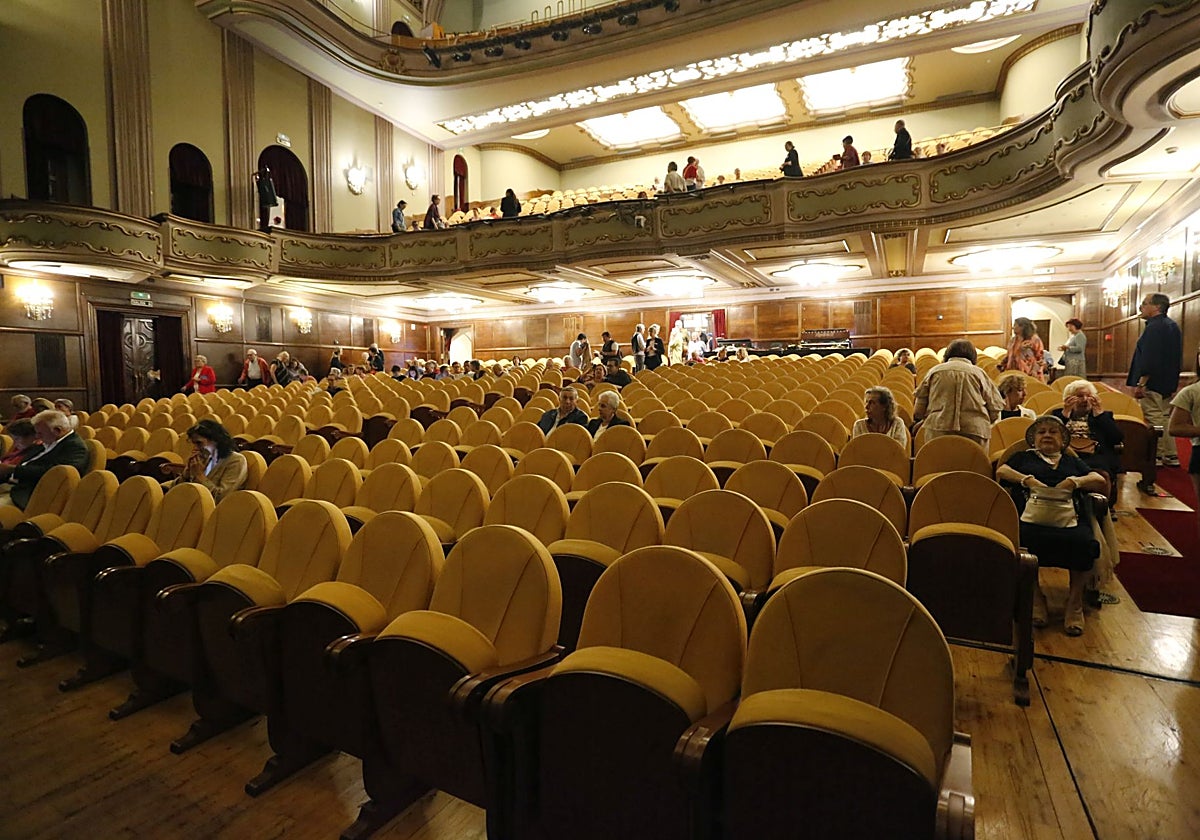 Patio de bucatas del Teatro Jovellanos.