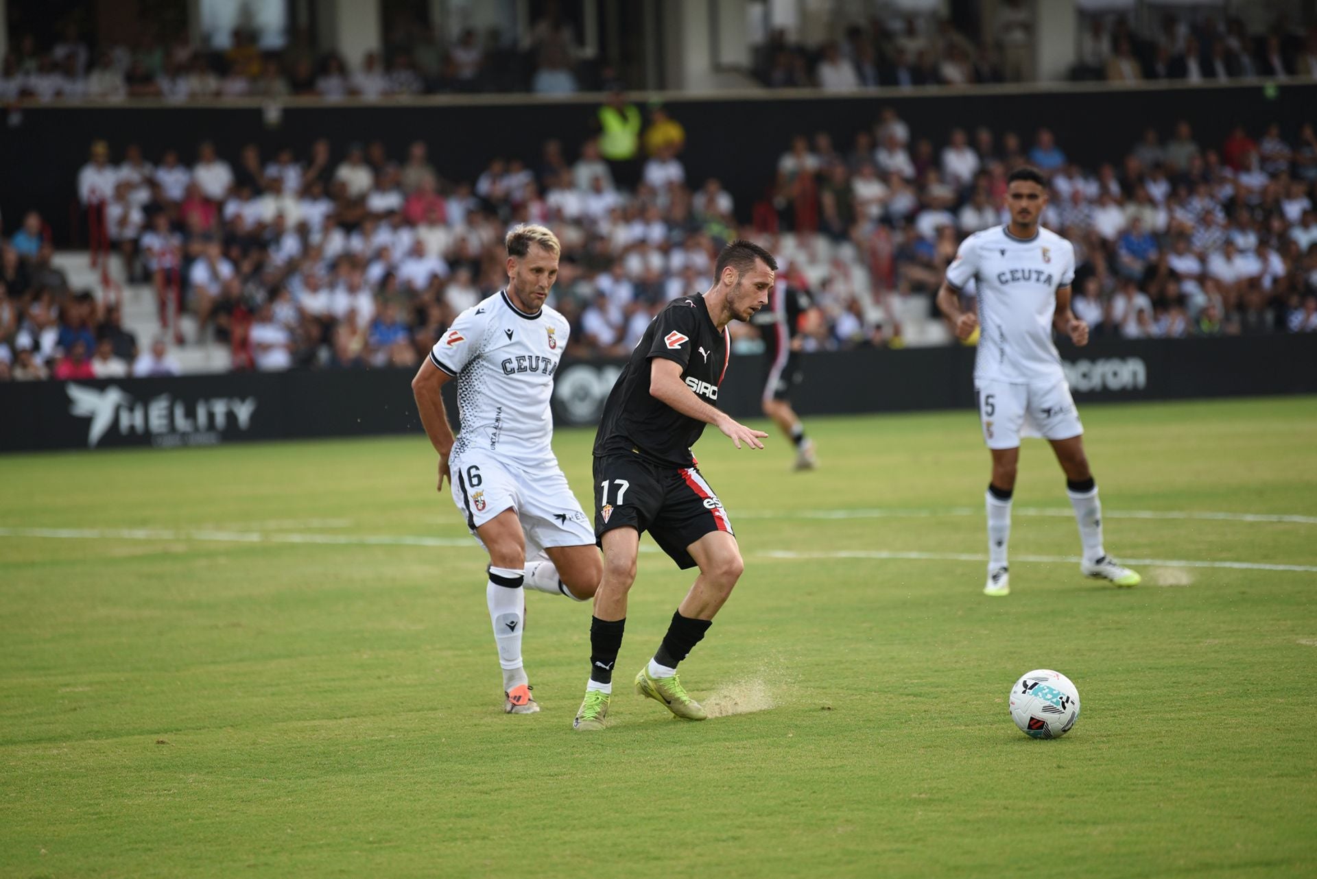 Fotos: Las mejores jugadas del A. D. Ceuta - Sporting de Gijón, en imágenes