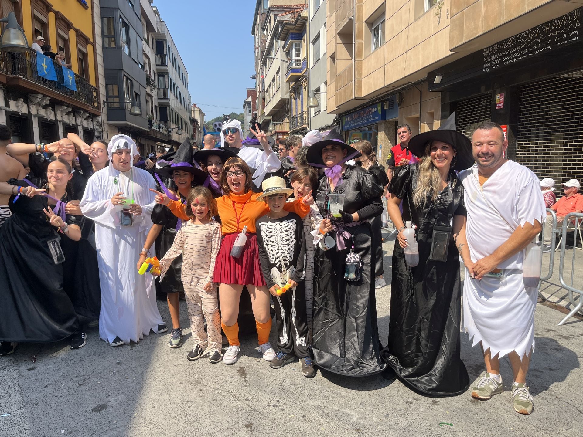 ¿Estuviste en el Descenso Folklórico del Nalón? ¡Búscate!