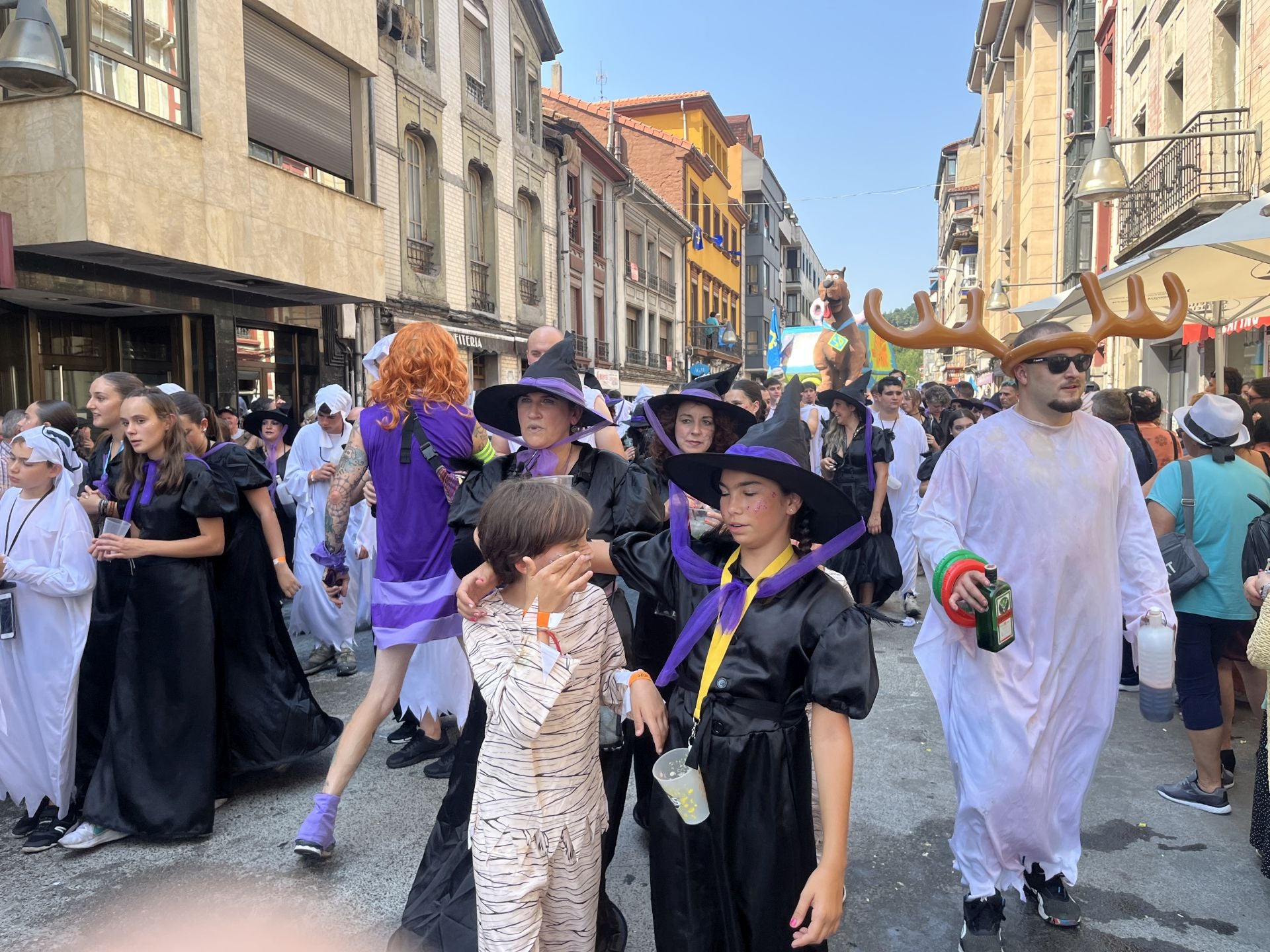 ¿Estuviste en el Descenso Folklórico del Nalón? ¡Búscate!