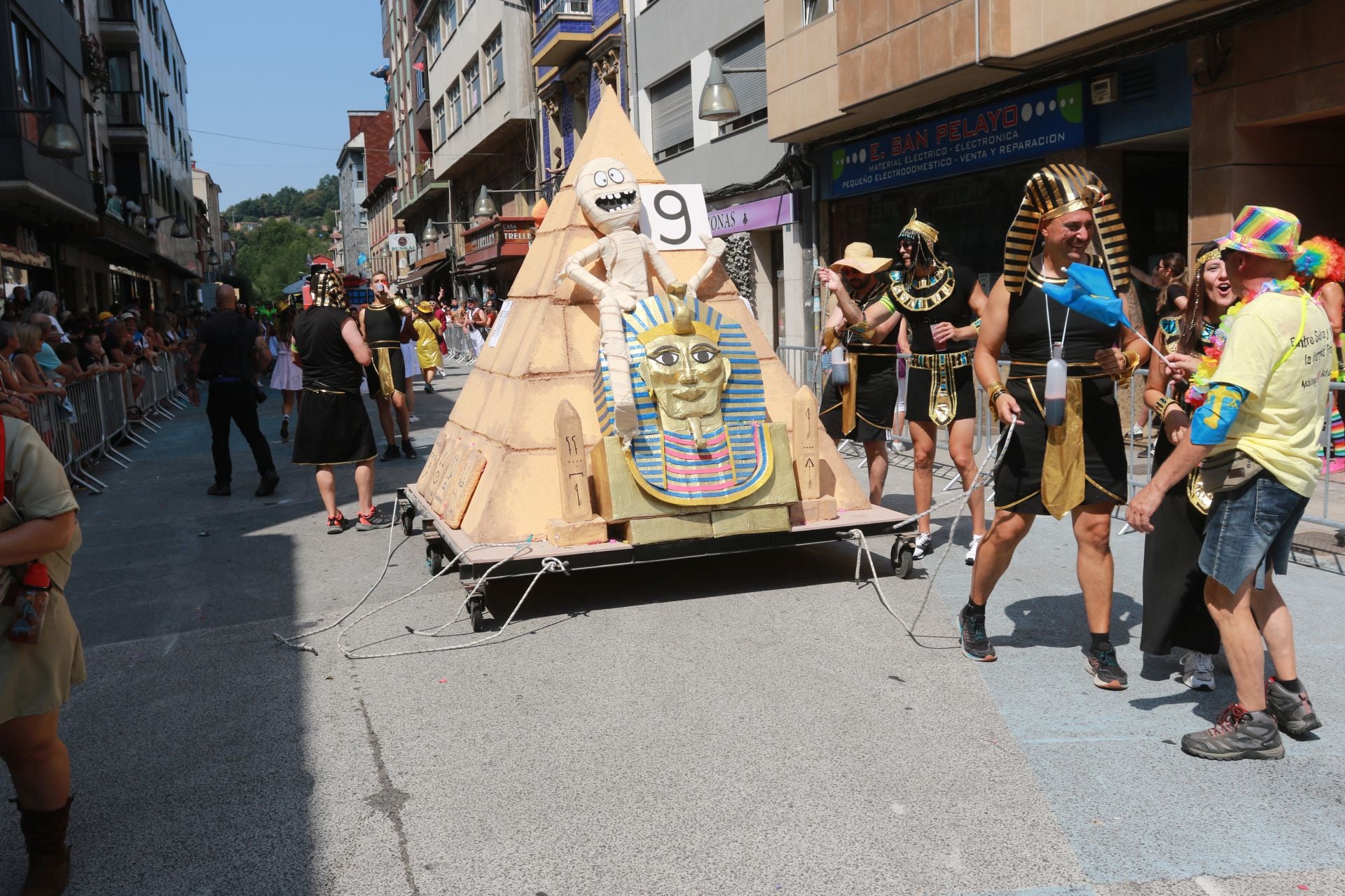 ¿Estuviste en el Descenso Folklórico del Nalón? ¡Búscate!
