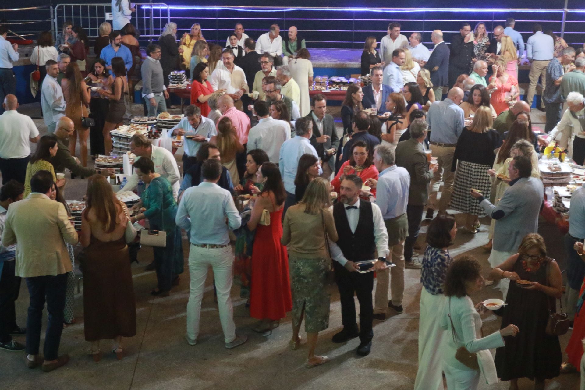 Fotos: Fiesta de la Piscina Sénior en el Club Astur de Regatas de Gijón