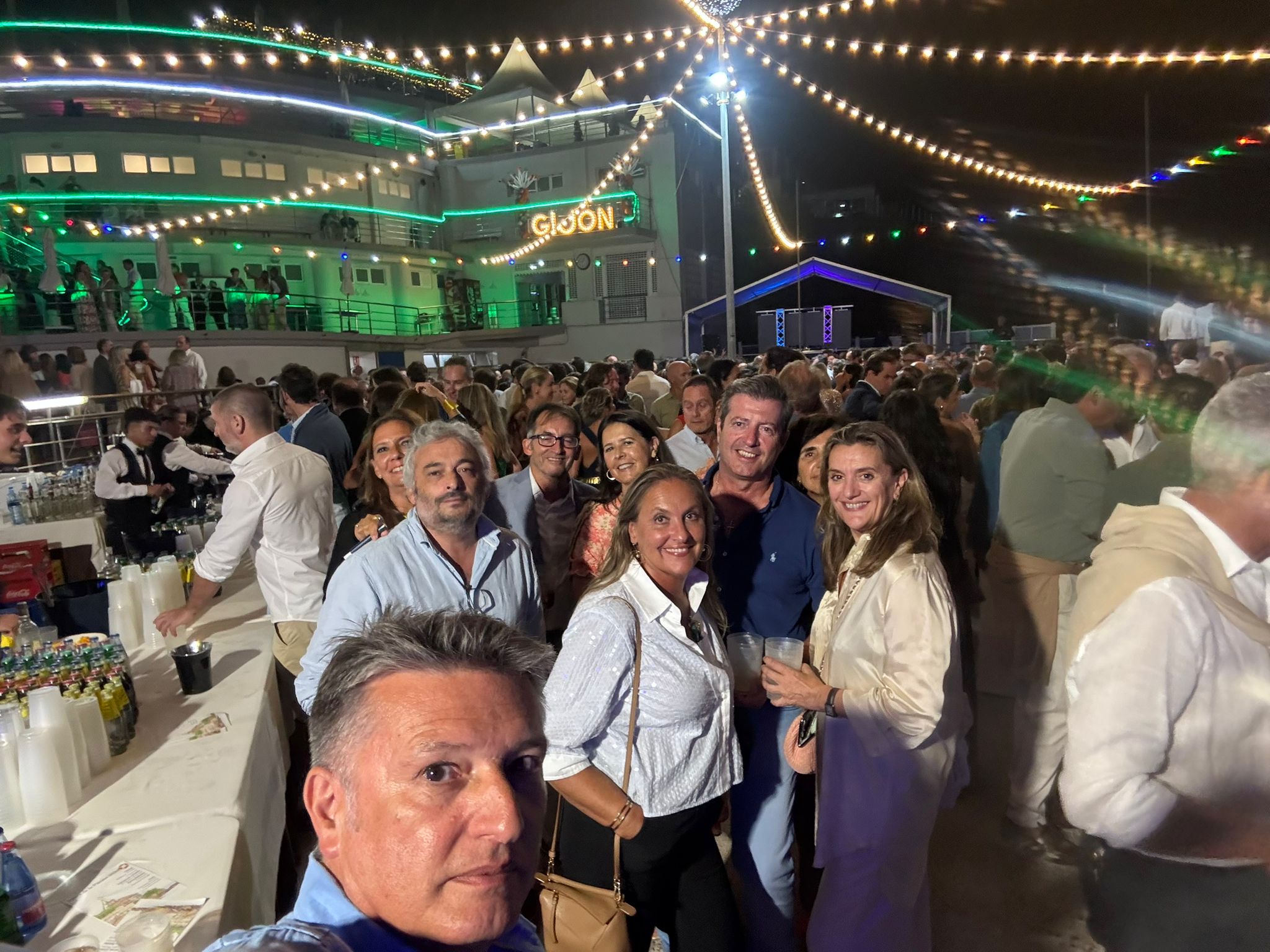 Fotos: Fiesta de la Piscina Sénior en el Club Astur de Regatas de Gijón