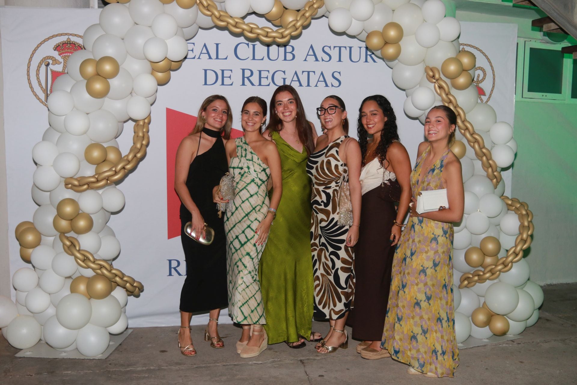 Fotos: Fiesta de la Piscina Junior en el Club Astur de Regatas de Gijón