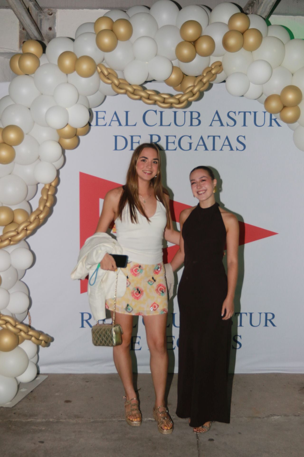 Fotos: Fiesta de la Piscina Junior en el Club Astur de Regatas de Gijón