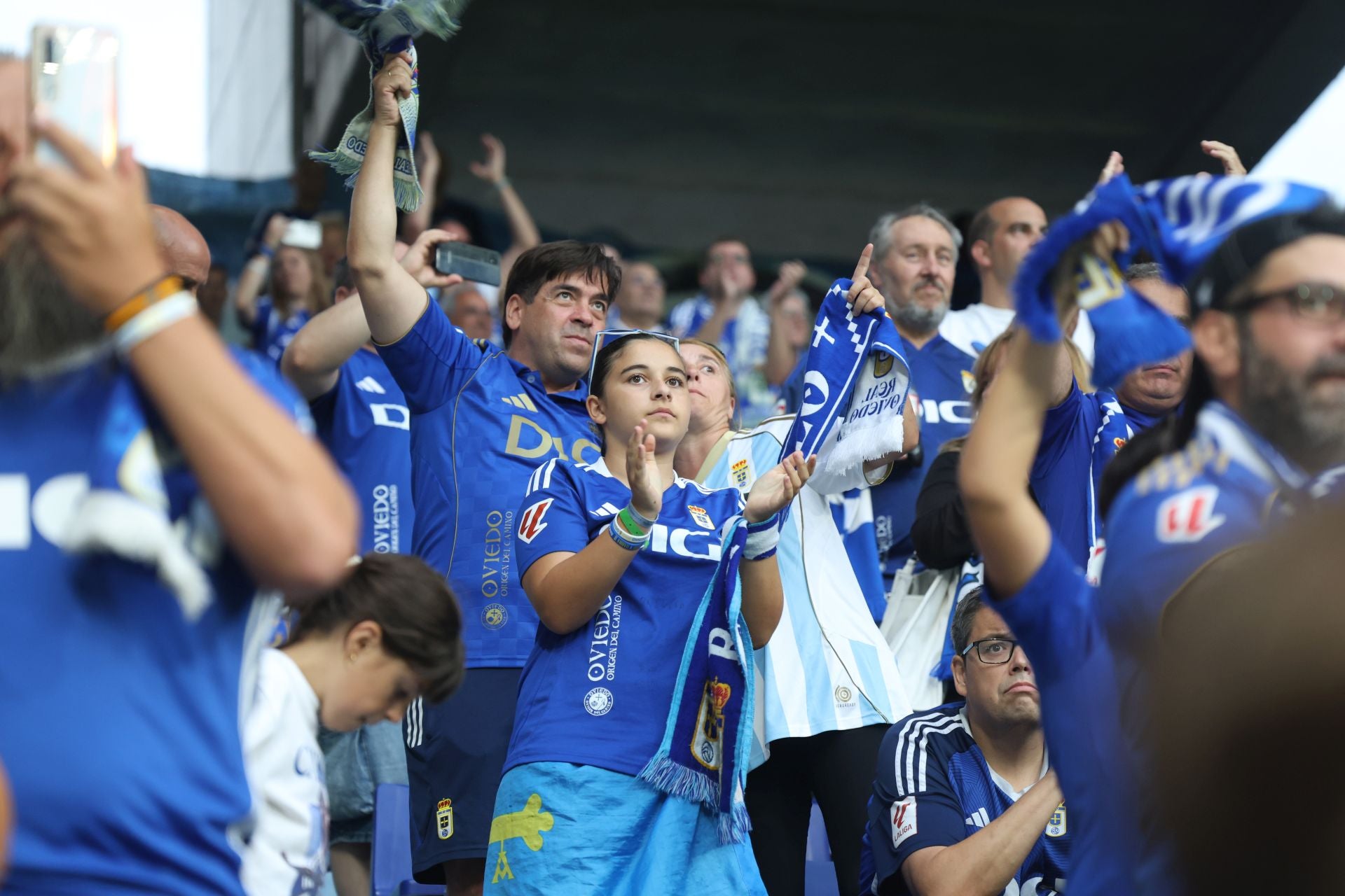 ¿Estuviste en el Real Oviedo - Real Madrid? ¡Búscate!