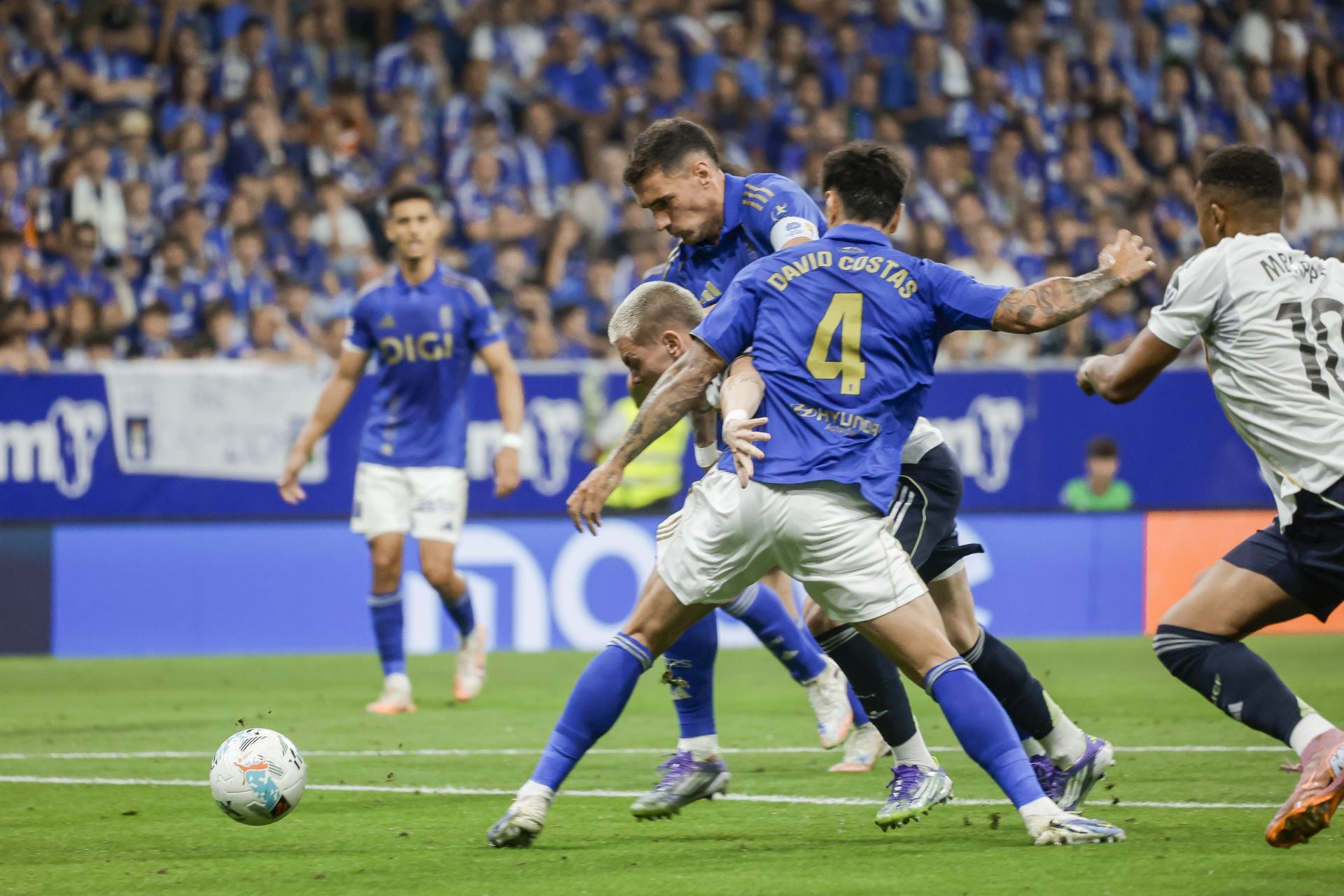 Las mejores jugadas del Real Oviedo - Real Madrid en imágenes