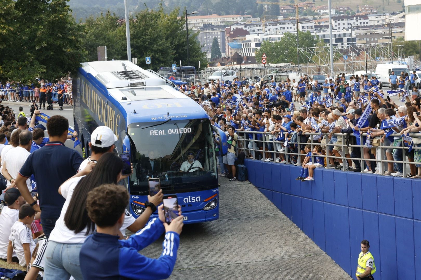 Oviedo, una afición volcada en su regreso a las grandes citas