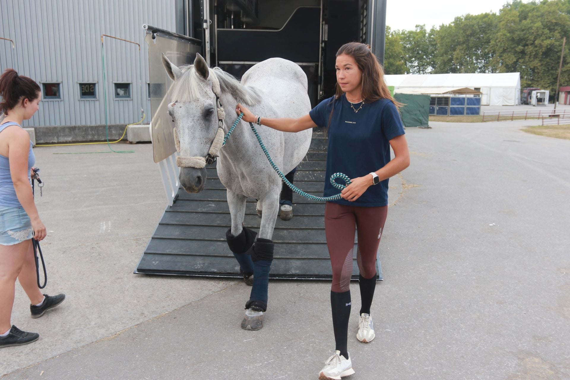 Las Mestas se pone a punto para que arranque su Concurso de Saltos Internacional