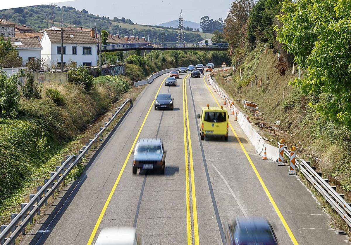El tramo ha recuperado la ubicación habitual de los carriles y los arcenes.