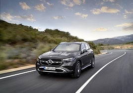 El SUV GLC es el modelo más vendido de la marca y está disponible en versión híbrida enchufable, gasolina y diésel.