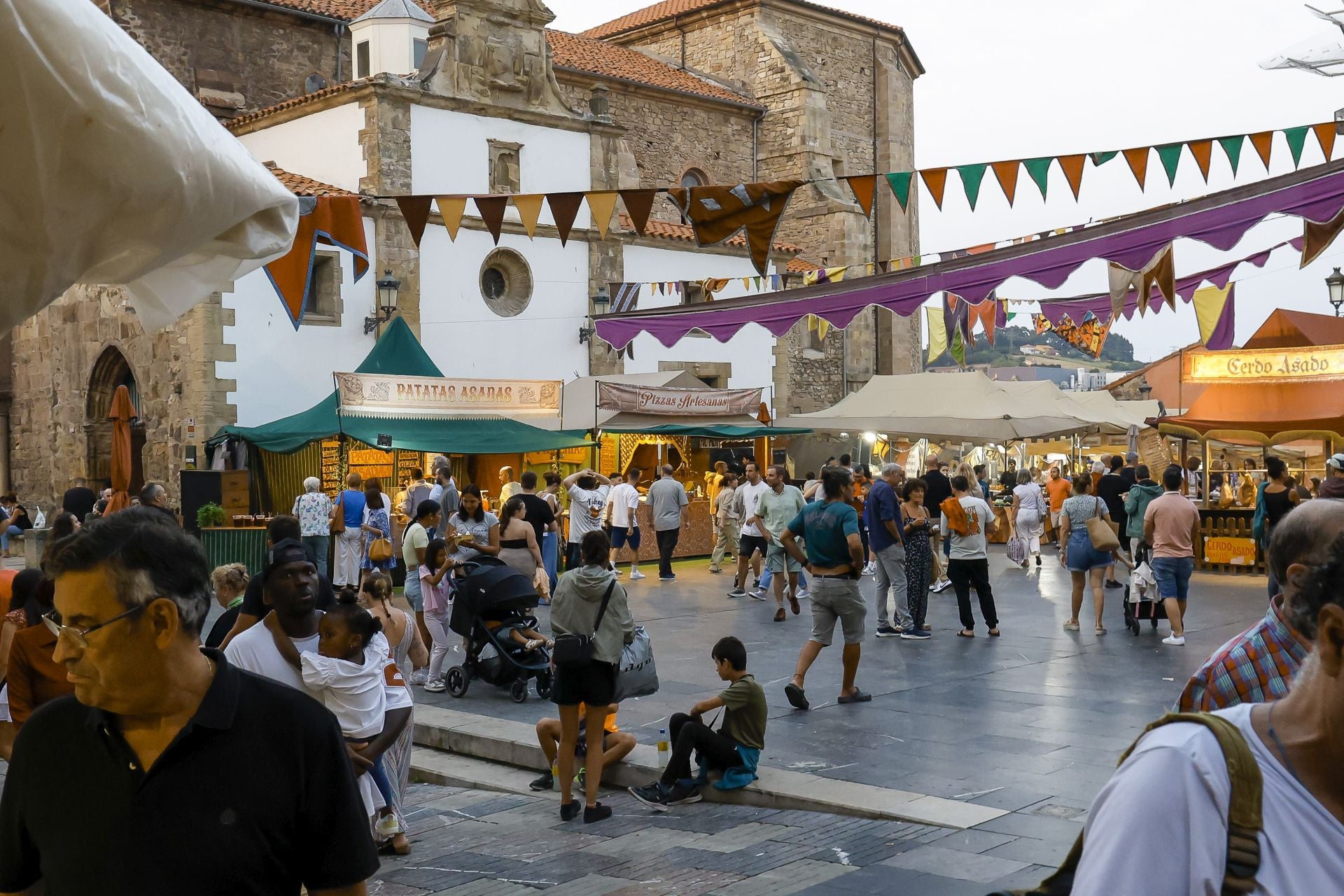 Huecco y el Mercado Medieval arrasan en Avilés