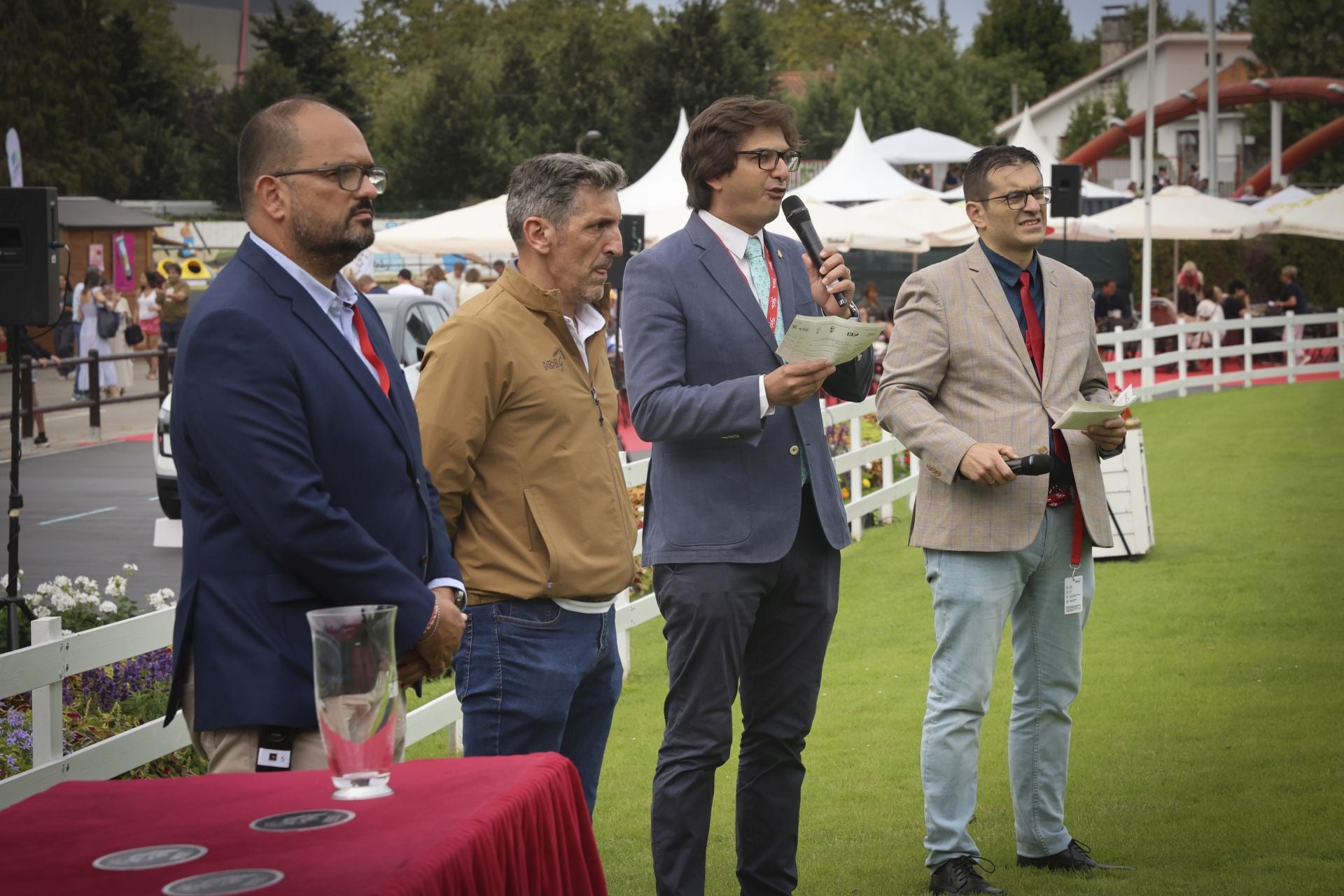 Las fotos que deja el primer día del Hípico en Gijón