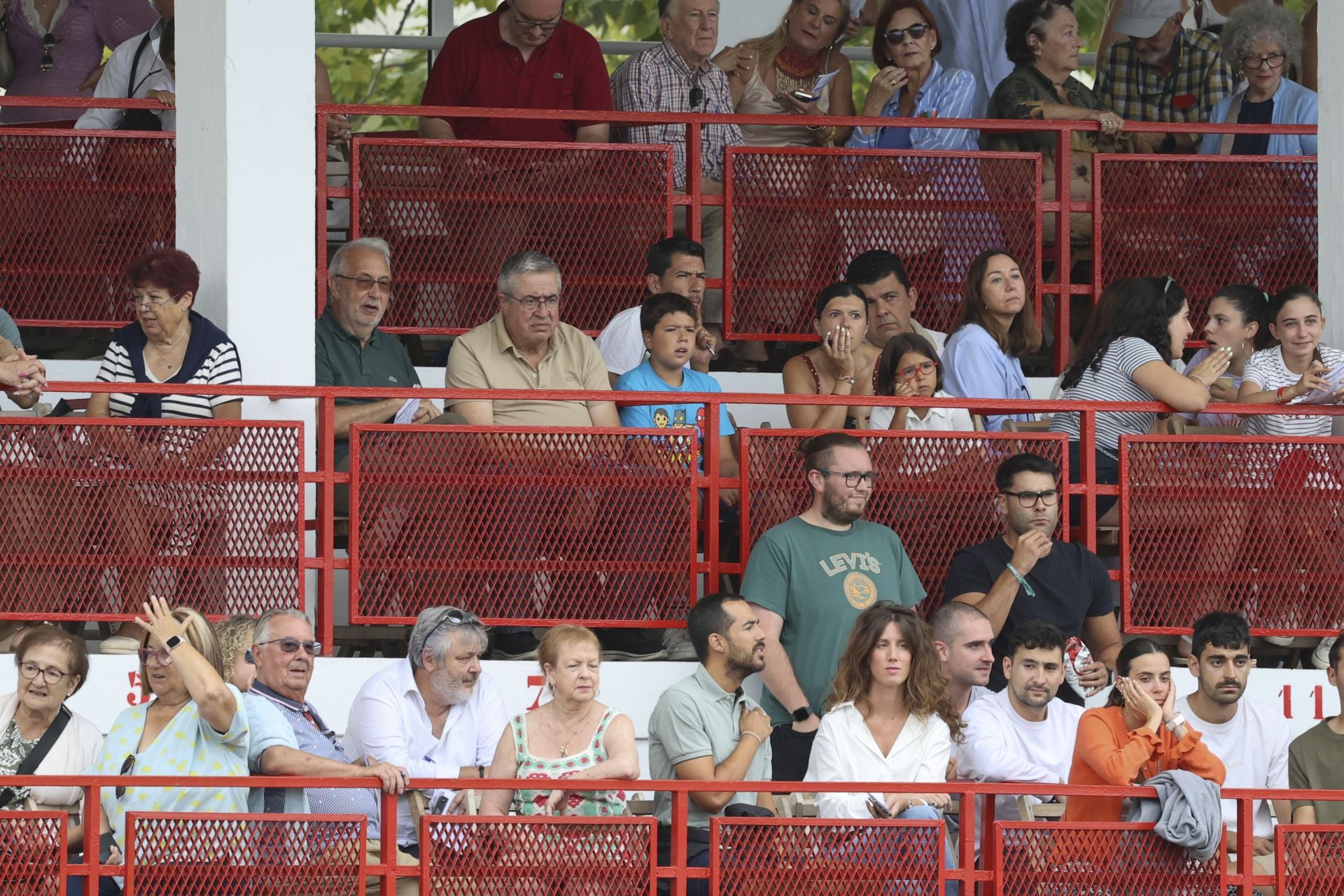 Las fotos que deja el primer día del Hípico en Gijón