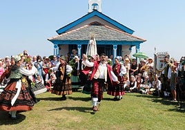 Procesión de La Regalina en el Campo de La Garita, en Cadavedo.