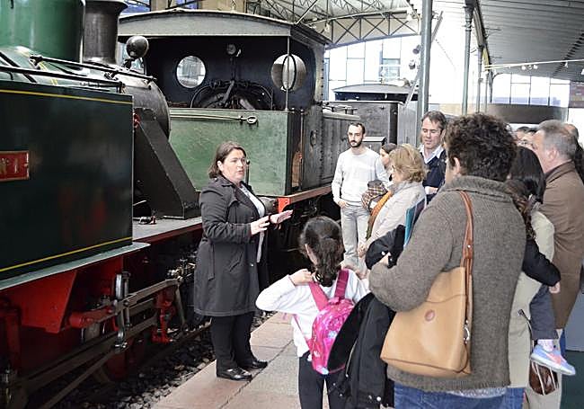 Visita guiada al Museo del Ferrocarril de Gijón.