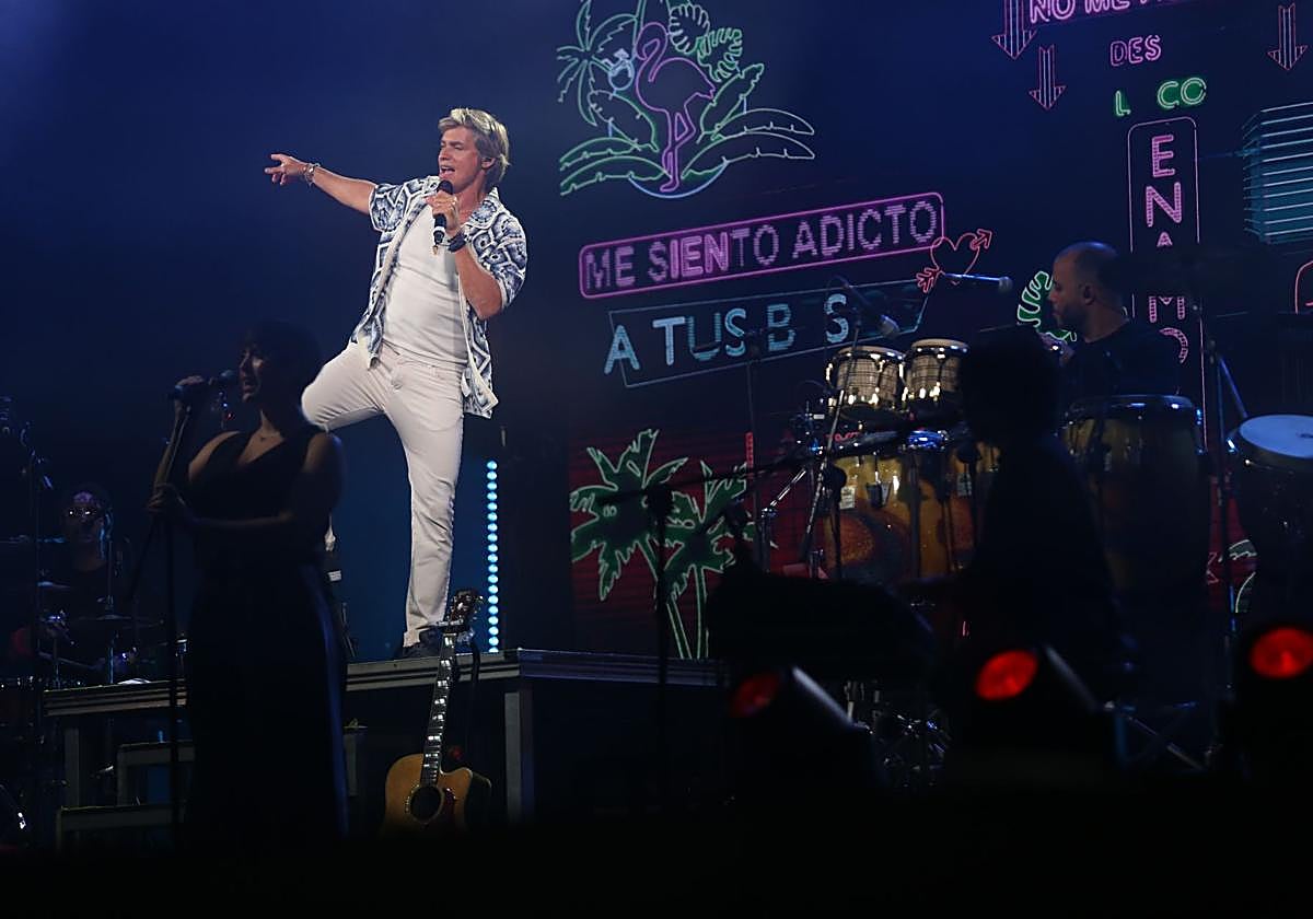 Carlos Baute actúa en el Niemeyer de Avilés.