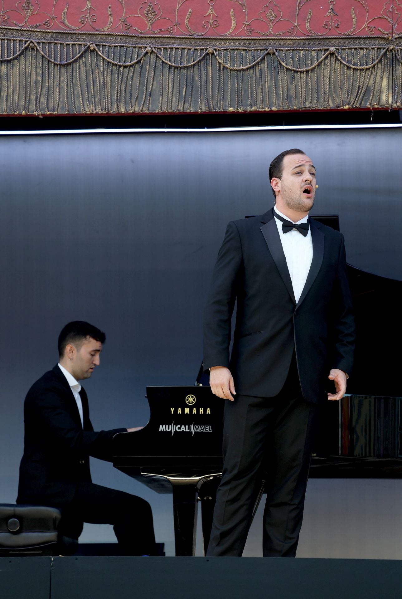 La Carroza del Teatro Real arrasa en Avilés