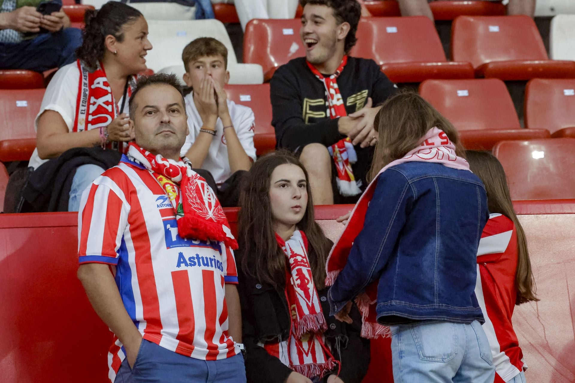 ¿Estuviste en el Sporting de Gijón - Cultural Leonesa? ¡Búscate!