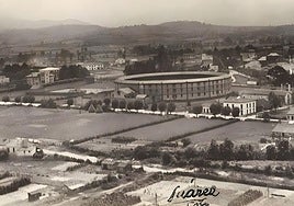 La calle inexistente se tropezaba con las llamadas «casas del Pionesu» con cuadra y tampoco existían las calles de los pintores. Fecha: 1931. Foto: Constantino Suárez.