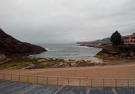 Playa de El Sablón en el concejo de Llanes.
