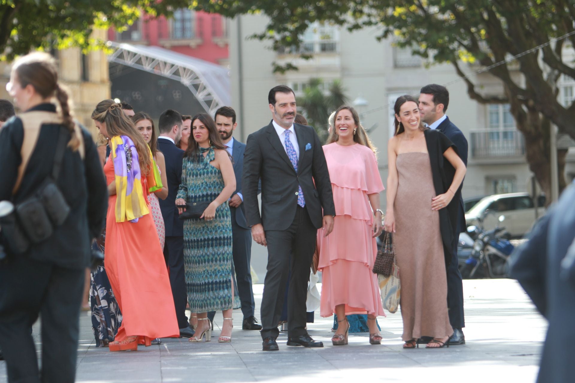 Los invitados a la boda en Gijón de Corín Castro y Javier Barreiro