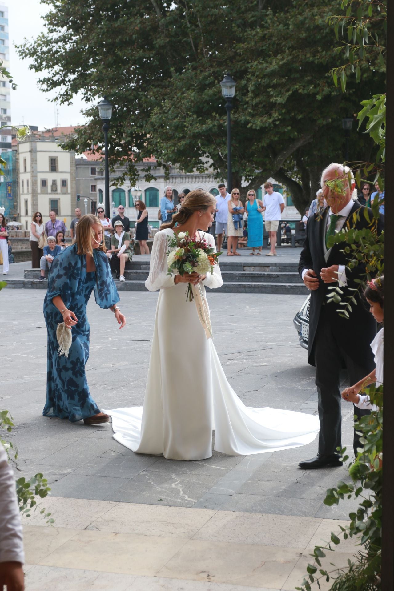 Los invitados a la boda en Gijón de Corín Castro y Javier Barreiro