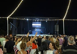 Fiesta en la localidad de Peón.