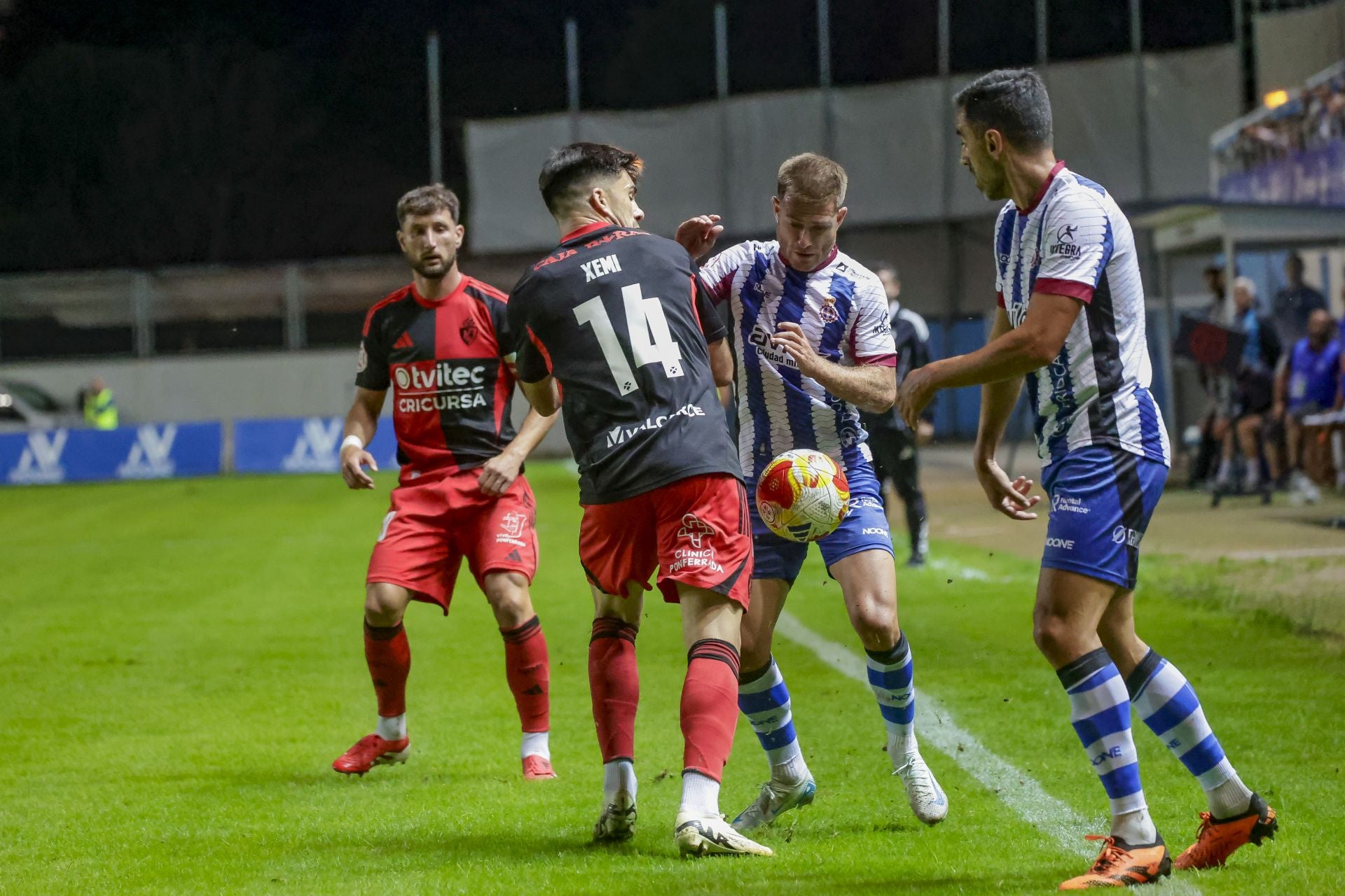 Las mejores jugadas del Real Avilés - Ponferradina en imágenes