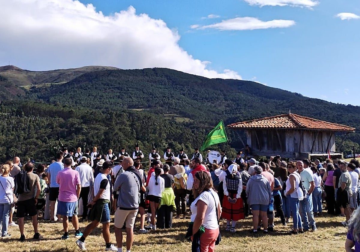 Fiesta de La Regalina, en Cadavedo, en el concejo de Valdés.