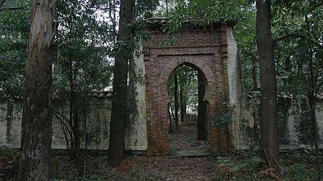 ¿En qué localidad valdesana se encuentran los restos de un cementerio musulmán de la Guerra Civil?