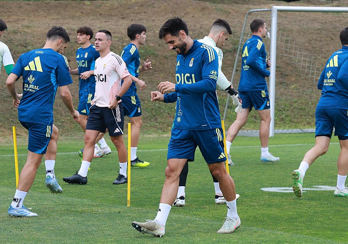 David Costas realiza un ejercicio en el entrenamiento de ayer.