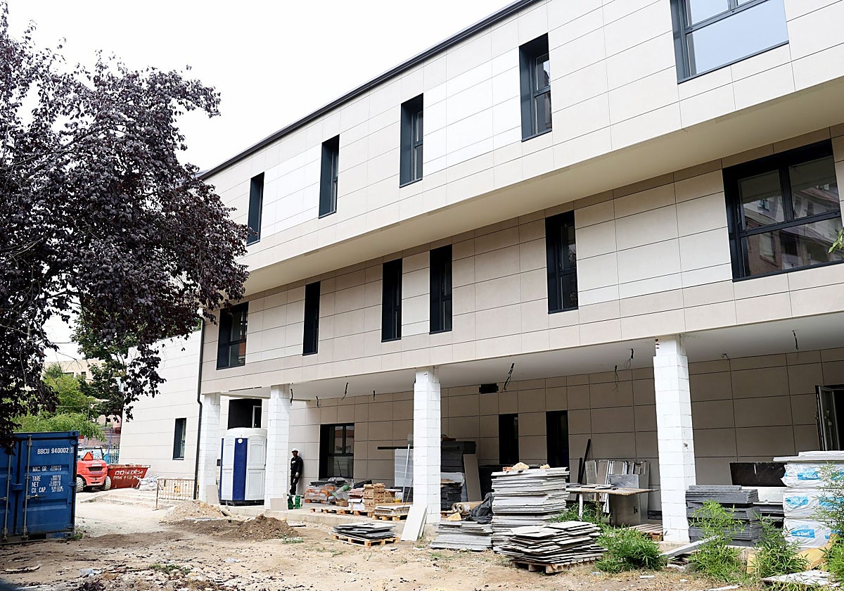 El centro de menores Los Pilares, que ultima sus obras.