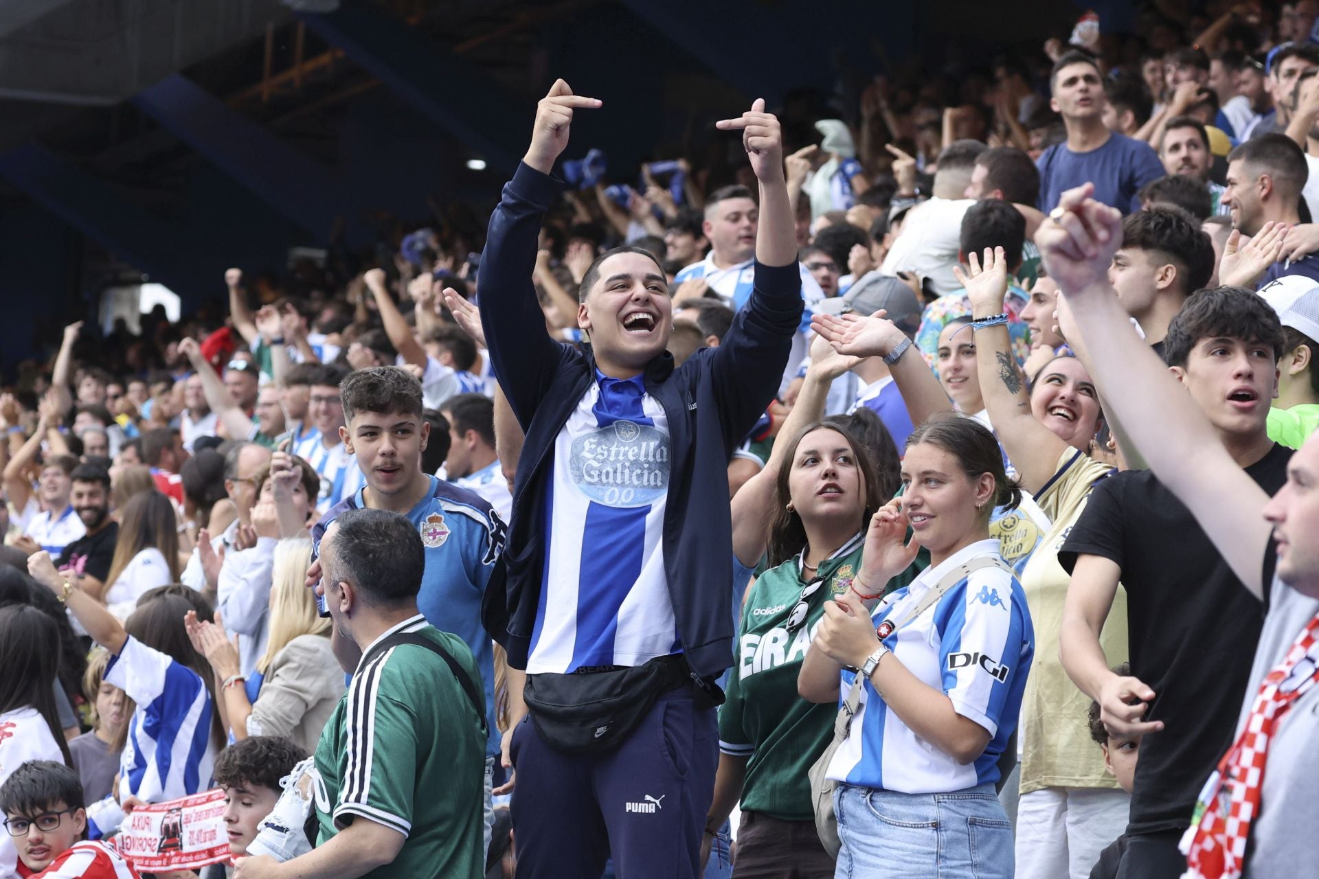 La &#039;mareona&#039; conquista La Coruña ¿Estuviste? ¡Búscate!