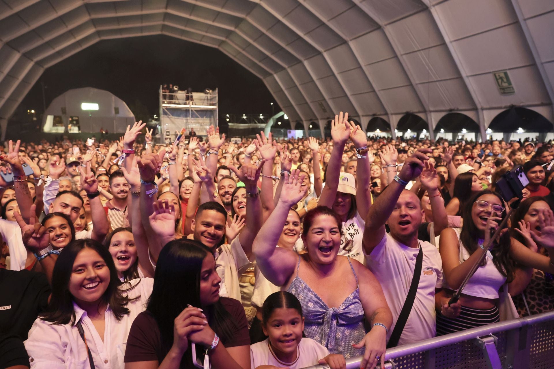 El Fyin Fest brilla con Camilo y María Becerra