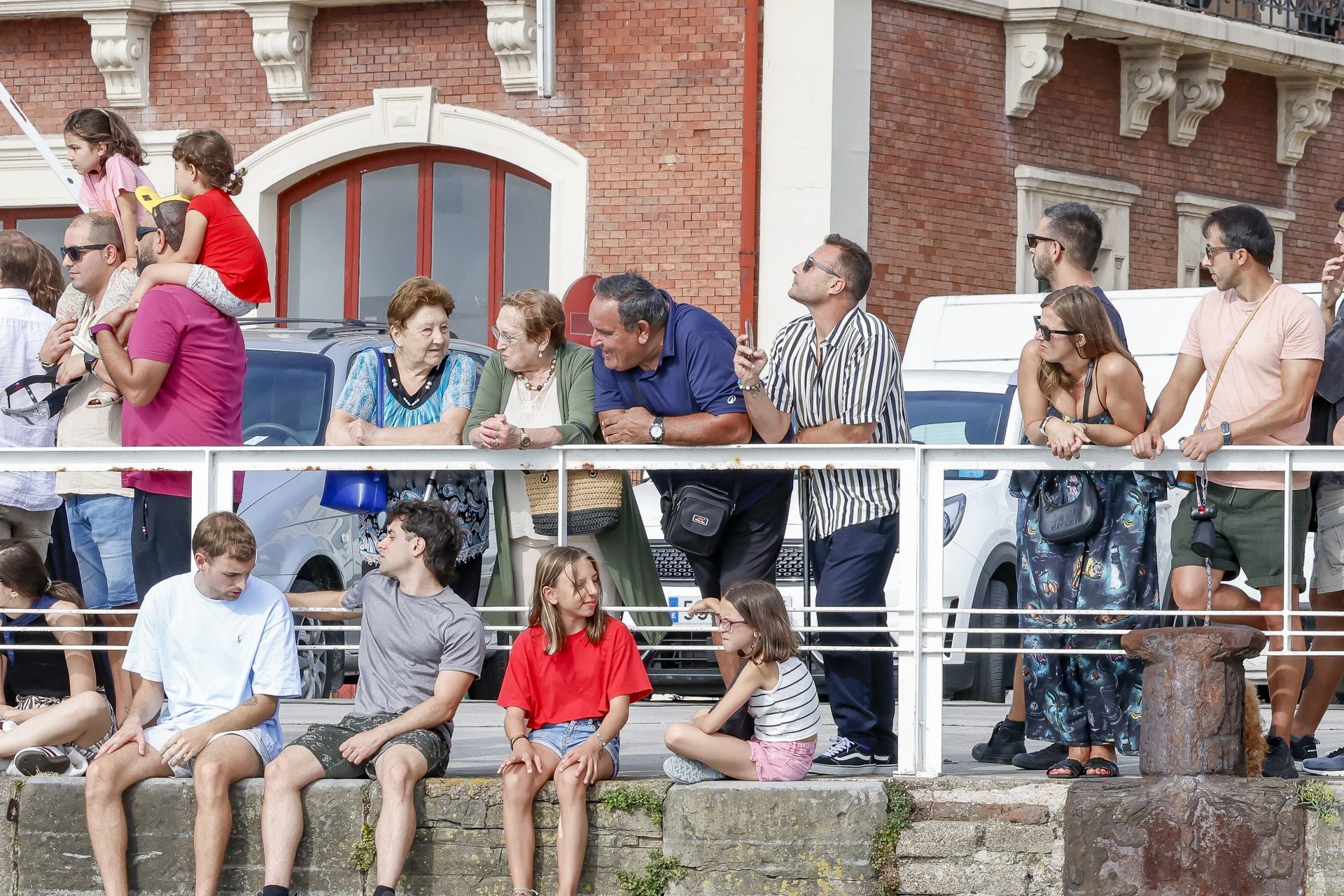 La tradicional cucaña volvió a Cimavilla