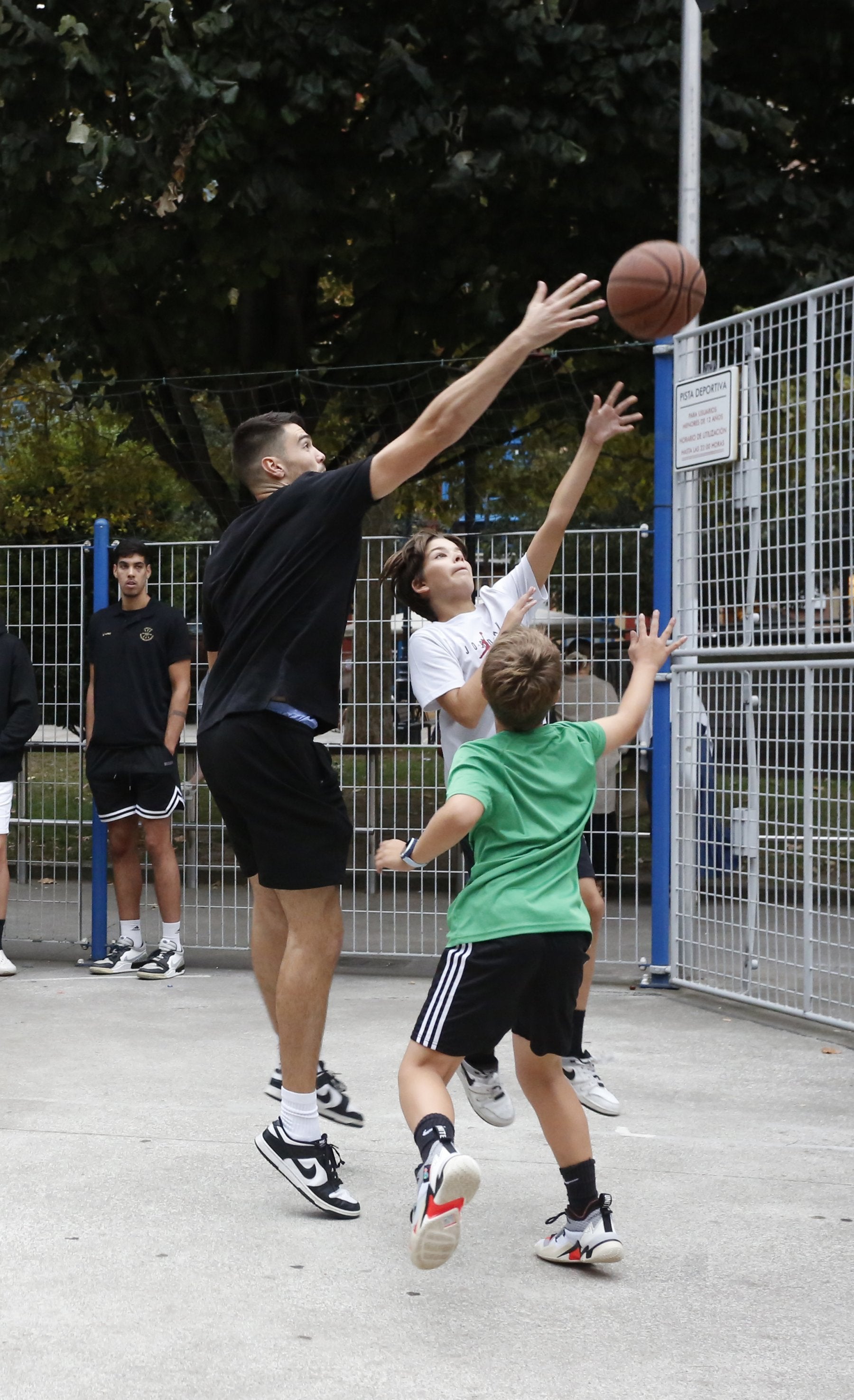El Círculo Gijón se echa a la calle