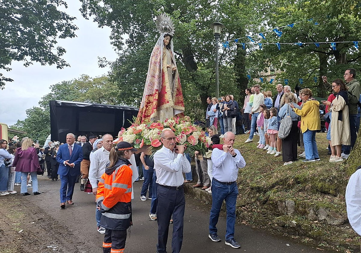 Celebración de las fiestas de la Virgen de El Carbayu, en Langreo