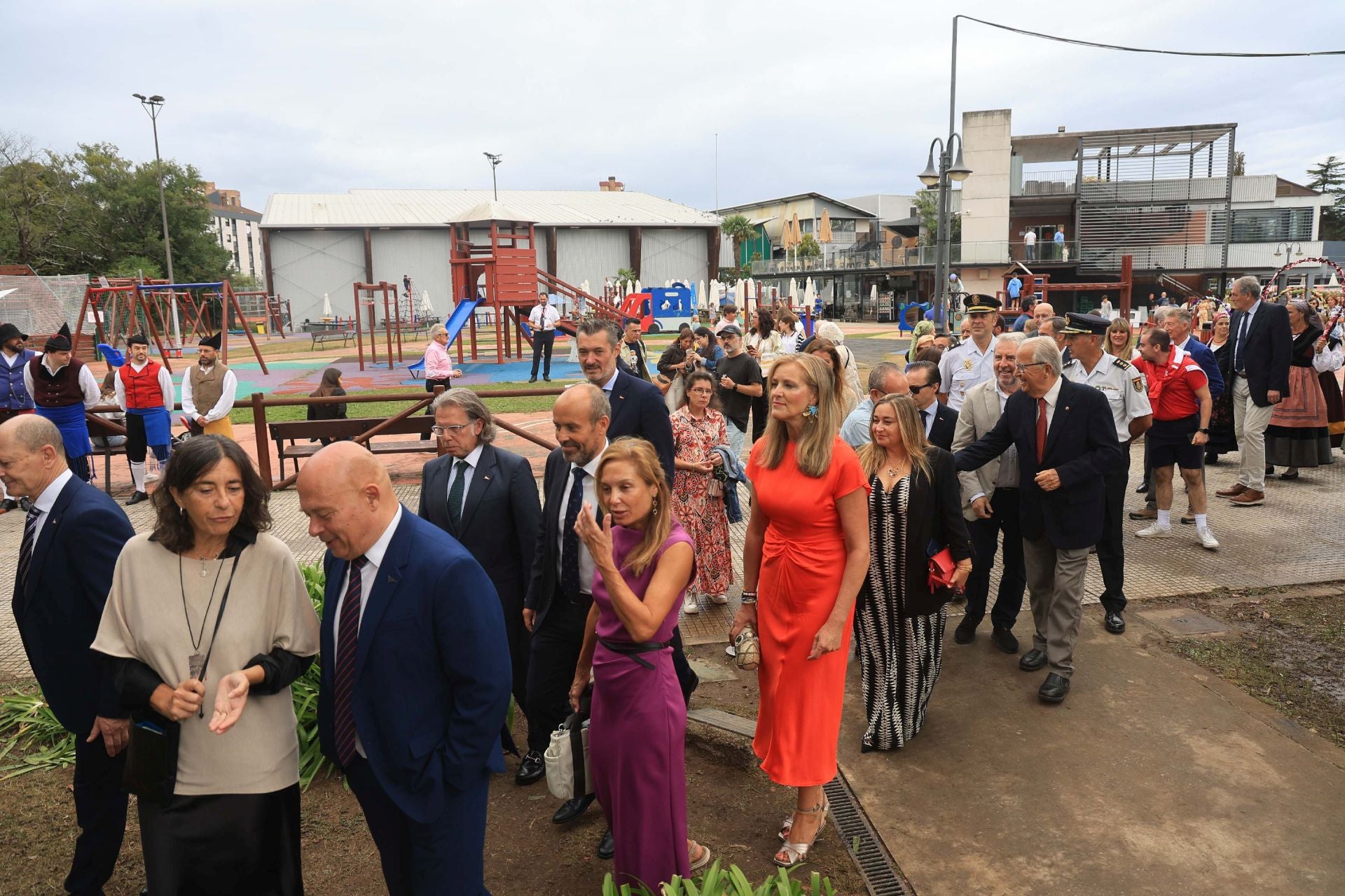 El Grupo Covadonga homenajea a 143 socios para celebrar el Día de Asturias