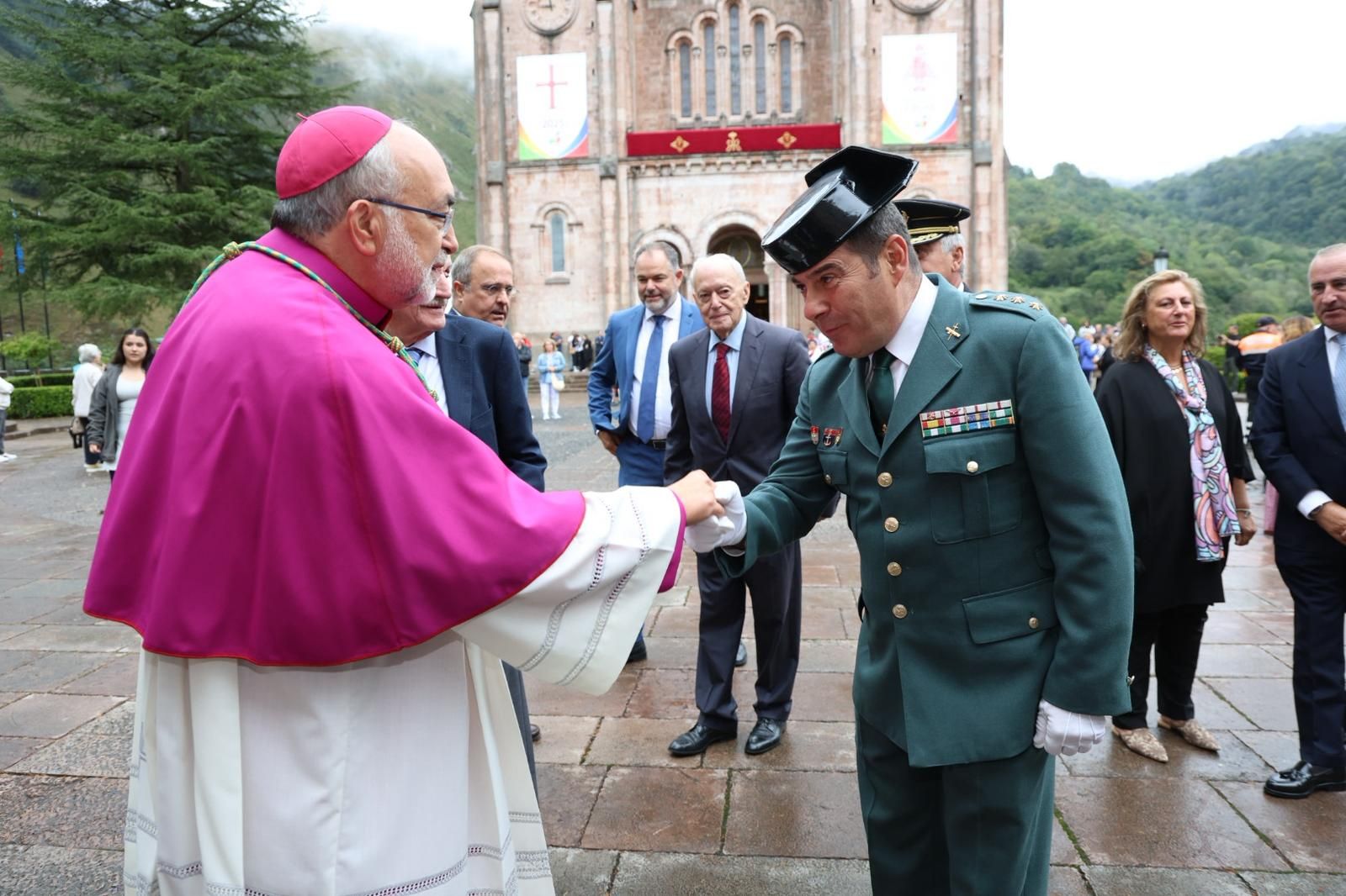 La misa en Covadonga por el Día de la Santina, en imágenes