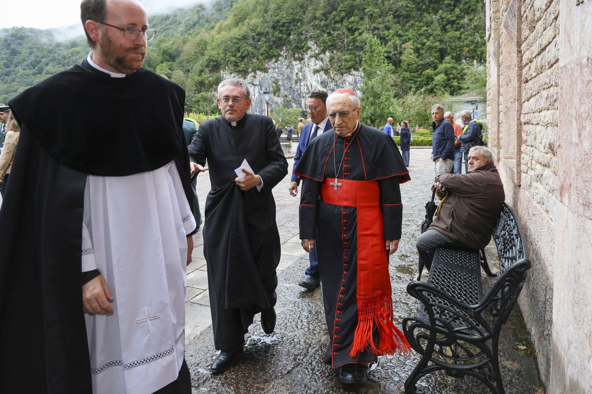 La misa en Covadonga por el Día de la Santina, en imágenes