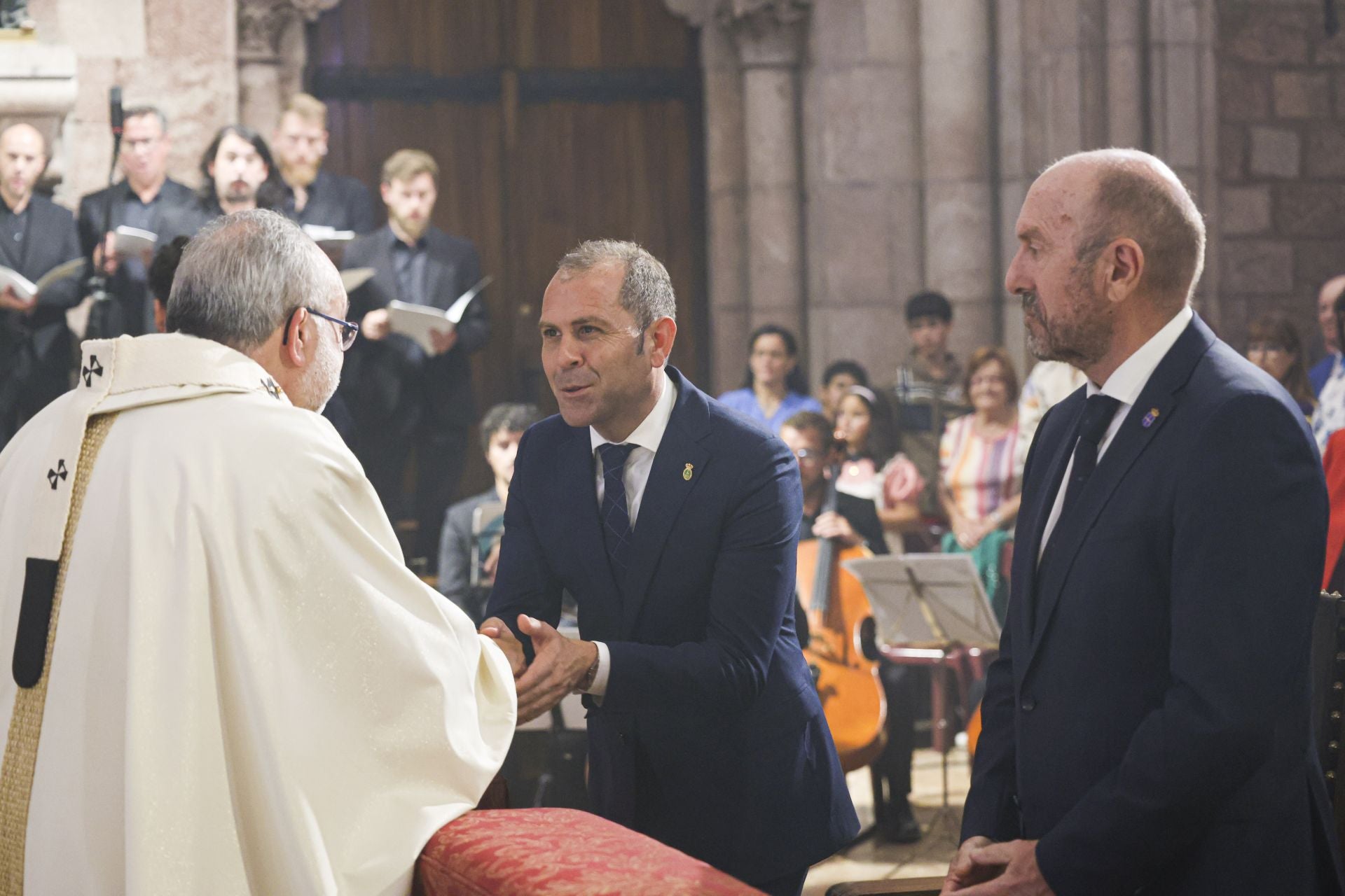 La misa en Covadonga por el Día de la Santina, en imágenes