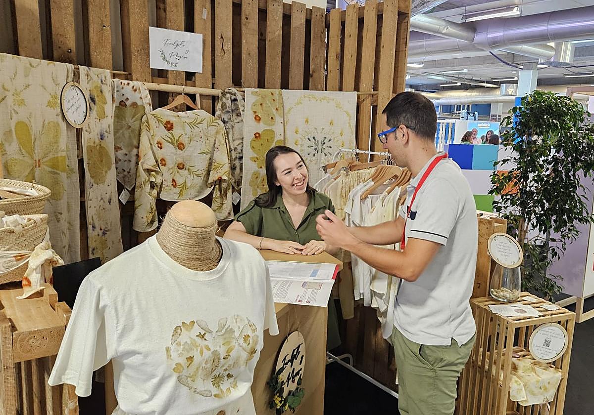 La Oficina Acelera Pyme para el Kit Digital de la Cámara de Comercio de Gijón ha encontrado en la FIDMA un escaparate inmejorable para acercar sus servicios a pymes y autónomos.