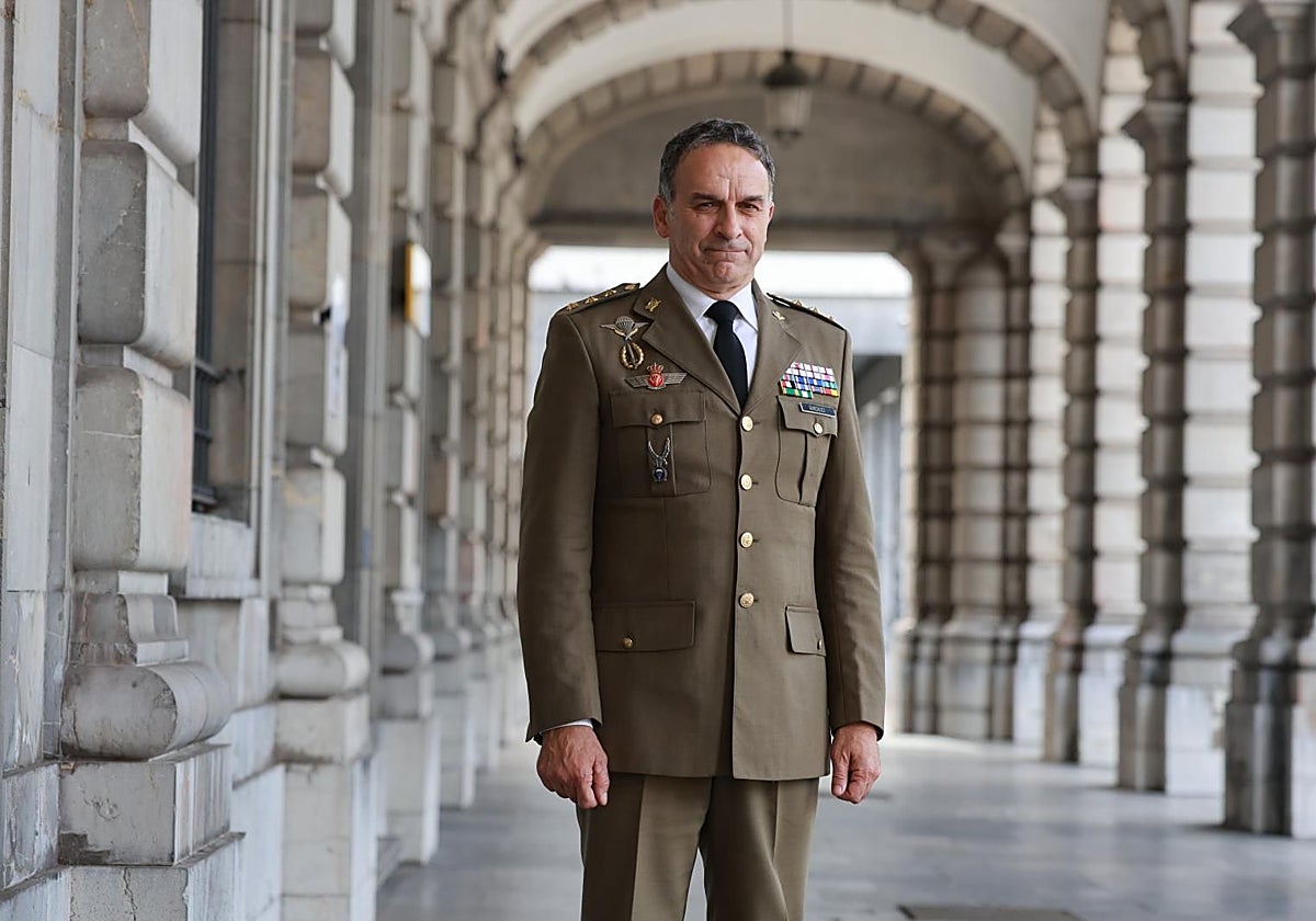 El delegado de Defensa en Asturias, Juan Luis González Martín, en Oviedo.