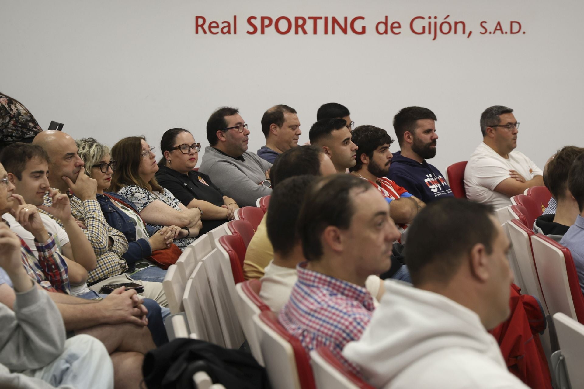 El foro de aficionados del Sporting, en imágenes