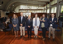 El rector de Uniovi y el CEO de The Next Pangea, Ignacio Villaverde y Rodrigo García, presentaron el curso junto a parte del profesorado en la residencia de La Granda.