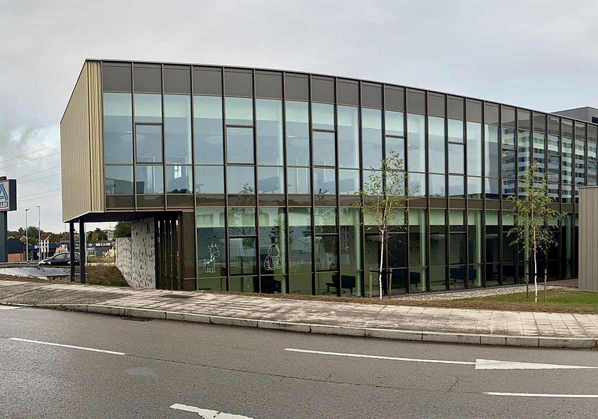 El consultorio tiene 2.398 metros cuadrados, de los que 1.436 se destinan a asistencia sanitaria.