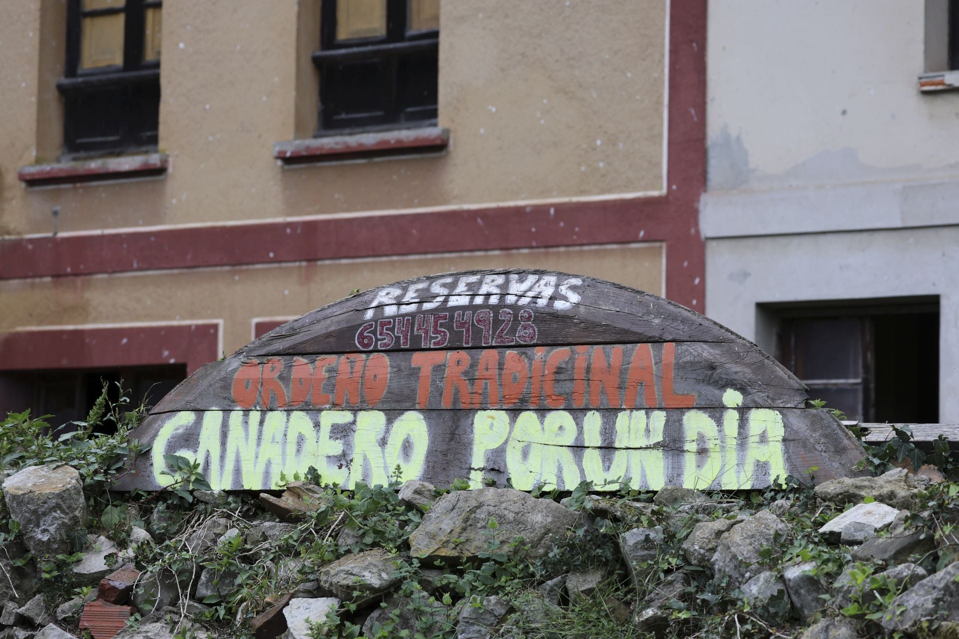 Una muerte tras una paliza en Ribadesella: las imágenes del suceso